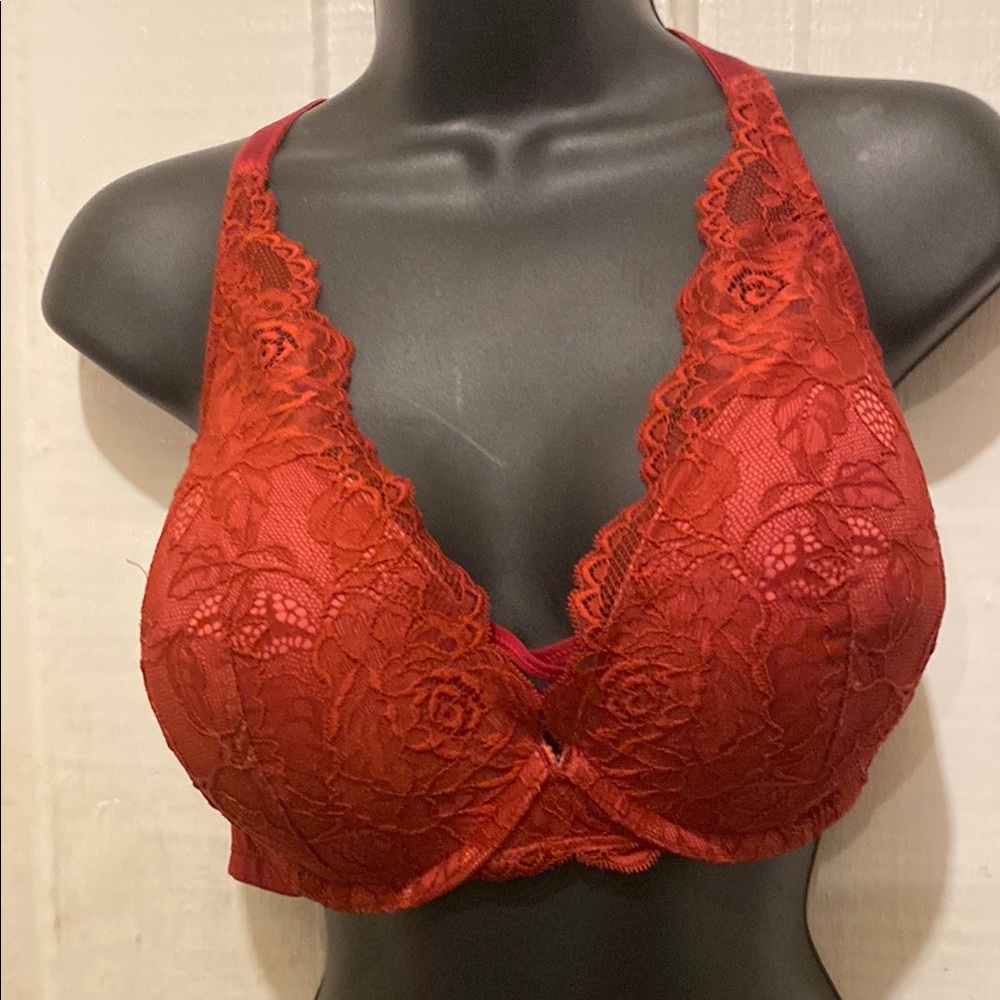 NWT Torrid bra Red Lace Bra with Floral Pattern and Comfortable Straps